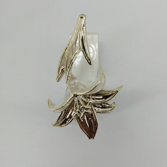 Bath & Body Works Lily Wallflower Fragrance Diffuser Plug - Picture 12 of 12